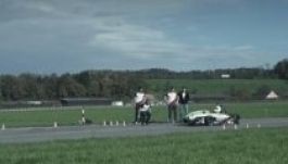 Harminc méter alatt van százon a lefürgébb elektromos autó