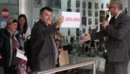 Besztercei magyar a kolozsvári reptér egymilliomodik utasa