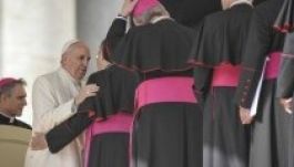 Ferenc pápa nyugdíjba küldi a 75 évet betöltött püspököket