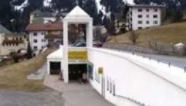 Egyetlen falunak van saját metrójárata