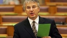 Semjén: a kormánynak fogalma sincs, kiket tiltottak ki az USA-ból