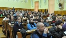 Hazaküldené szavazni az egyetemistákat a tanügyminiszter