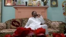 Jógaminiszterrel bővítette kabinetjét az indiai kormányfő