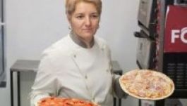 Tömködik magukba Pontát és Johannist az oltyánok