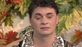 Egy népszerű román népdalénekes beismerte, hogy meleg