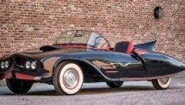 Elárverezik Batman legelső autóját