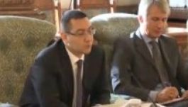 Videópárbaj: Ponta az alázatos kiscica, Băsescu a manelehős