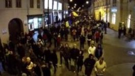 Így ünnepelte Nagyszeben Klaus Johannis győzelmét (DRÓNVIDEÓ)