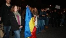 Hétfő estére is szerveznek Ponta elleni tüntetést