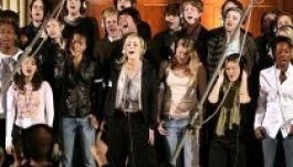 Máris eladási rekordot döntött az ebola elleni harcra mozgósító dal (VIDEÓ)