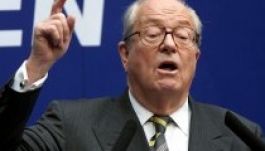 A romákkal kapcsolatos kijelentése miatt büntették meg Jean-Marie le Pent