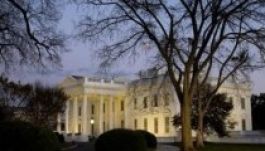 Pisztolyos nőt vettek őrizetbe a Fehér Háznál