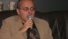 Dragomán György világot épít, mikor könyvet ír