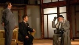 Hét alkalommal látható Debrecenben a szatmári Rokonok-előadás