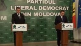 Chișinăuba vezetett Klaus Johannis első külföldi útja