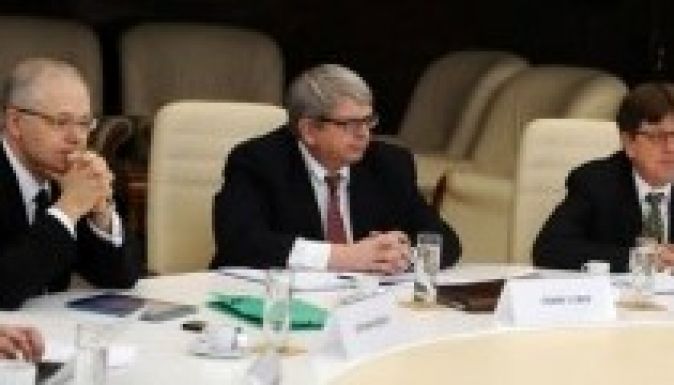A büdzséről alkudozik a kormány a Valutaalappal