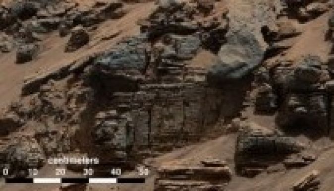 Megfejthették a rejtélyes hegy titkát a Marson