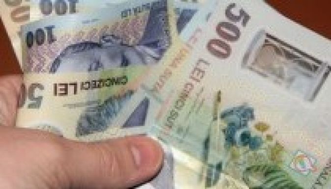 Júliustól a bruttó minimálbér meghaladja az 1000 lejt