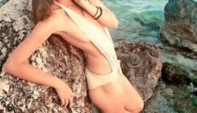Gyanús körülmények között halt meg a román fotómodell