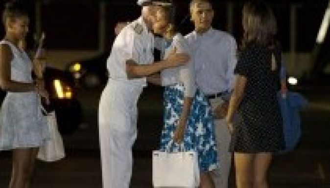 Az Obama-család a Hawaii-szigeteken tölti az ünnepeket