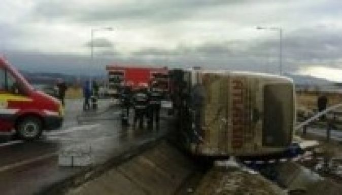 Ketten meghaltak buszbalesetben Szeben megyében