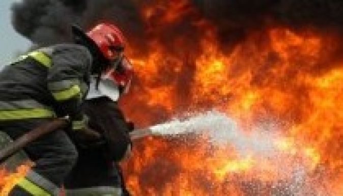 Felmérés: tízszer jobban bízunk a tűzoltókban, mint a pártokban