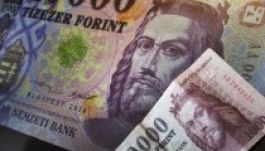 Már forgalomba kerültek az új tízezresek Magyarországon