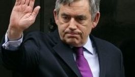 Gordon Brown visszavonul a politikai életből