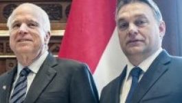 Nagyon csúnyákat mondott Orbánról John McCain amerikai szenátor