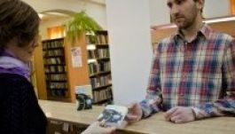 Stoppos történetekkel hatna a képviselőházra két erdélyi fiatal