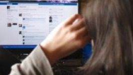 Öngyilkosságot kísérelt meg egy kislány a Facebook-kommentek miatt