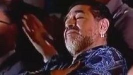 Maradona belelaludt az elnök beszédébe (VIDEÓ)