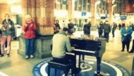 Különös ajándékkal lepte meg magát Klaus Johannis