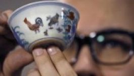 Sanghajban látható a 36 millió dolláros rekordáron elkelt kínai csirkés csésze