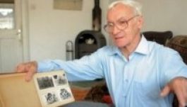 Kitüntetett egy volt politikai foglyot Klaus Johannis