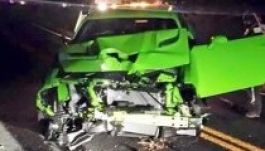 Megvette, és egy órán belül összetörte a 715 lóerős autót