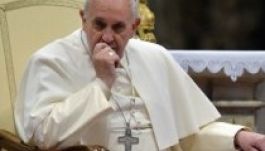 Újítással rukkol elő Ferenc pápa a szerda esti szentmisén