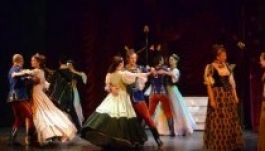 Óévbúcsúztató a Csíki Játékszínnél: Mária főhadnagy