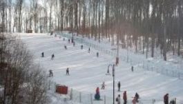 Kedden nyílik a sípálya Sugásfürdőn