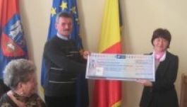 Domahidai egyesület kapta idén a NATO Charity Bazaar csekkjét