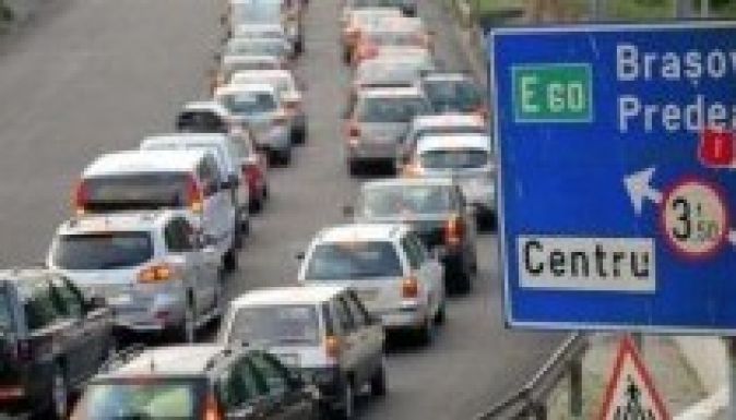 A magyaroknál többet autóznak naponta a romániaiak