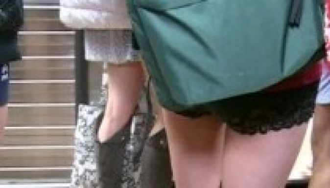 Mégis meztelenkedtek a metrón a bukarestiek (VIDEÓ)