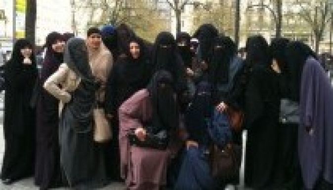 A csehek szerint szigorítani kell a muzulmánok befogadását