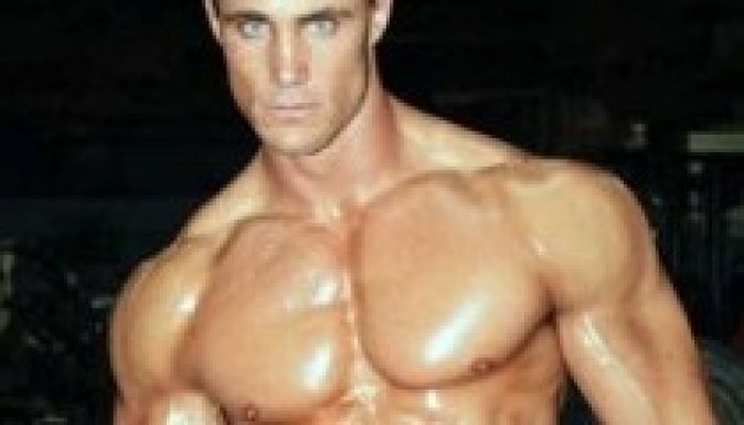 Vonat gázolta halálra a kamerának pózoló fitneszmodellt