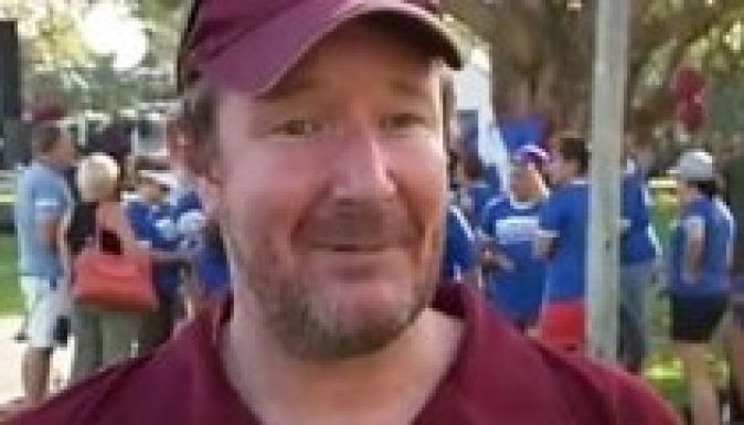 Fegyvert ragadott az Iszlám Állam ellen egy ausztrál politikus