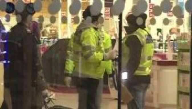 Bevásárlóközpontban késeltek meg két férfit Bukarestben (VIDEÓ)