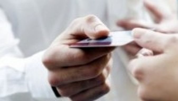Csak május elsejétől kötelező az egészségügyi kártya használata