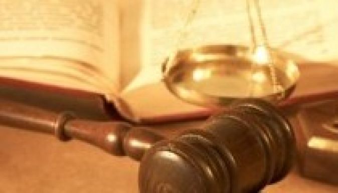 Beperli a magyar államot a gangról ledobott csecsemő édesanyja