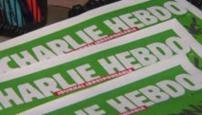 A Charlie Hebdo 13 millió eurót és 80 ezer új előfizetőt „nyert” a tragédián