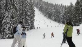 Mintegy 22 millió eurót költöttek a románok panziókban